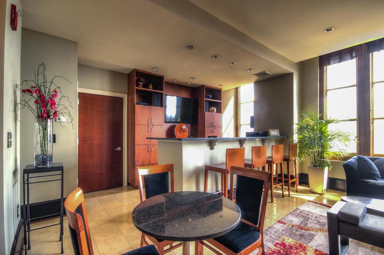 Chase Penthouse At 39 West Baltimore Inner Harbor Convention Center Free Indoor Parking One And Two Bedrooms Eksteriør billede