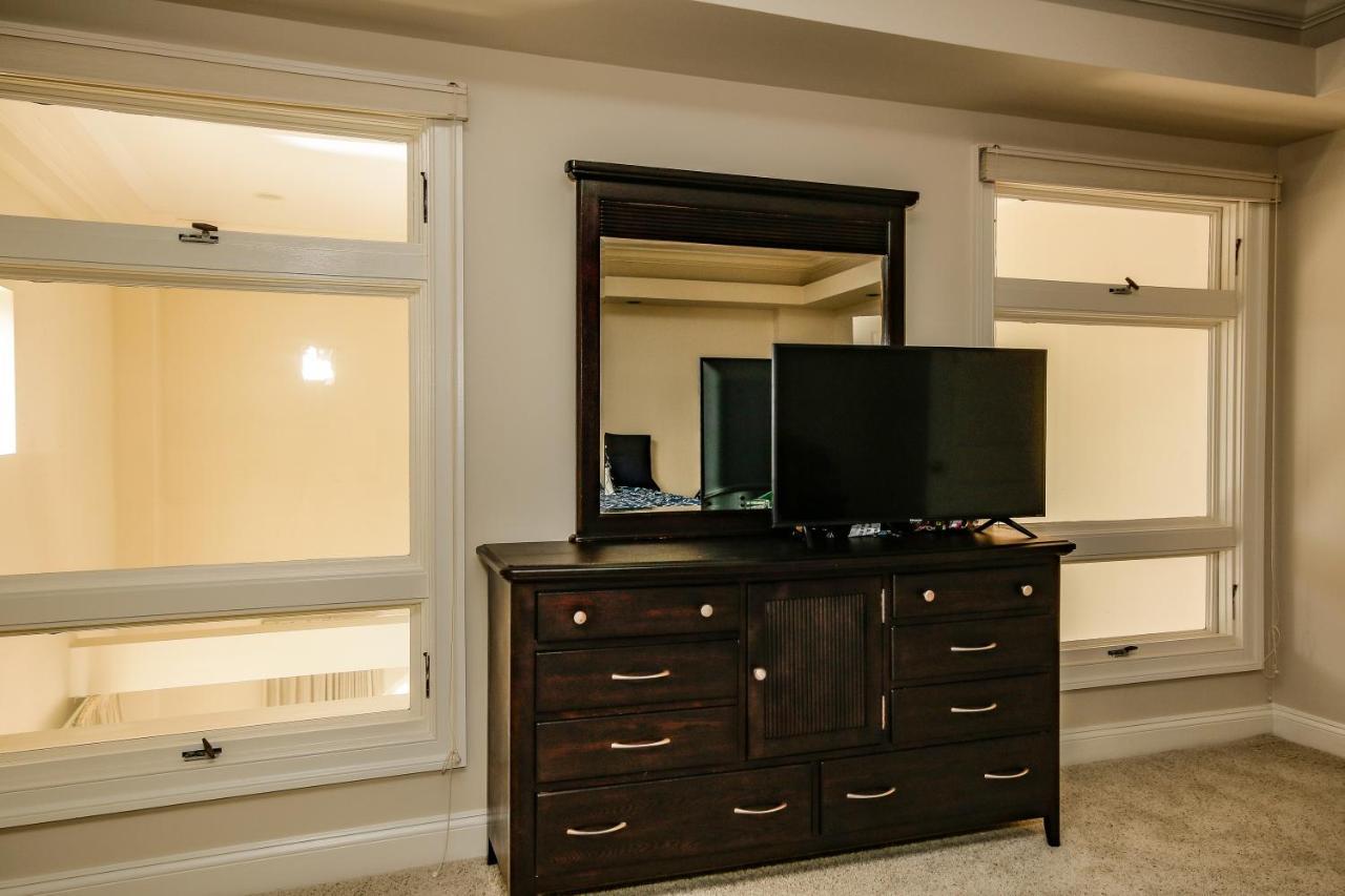 Chase Penthouse At 39 West Baltimore Inner Harbor Convention Center Free Indoor Parking One And Two Bedrooms Eksteriør billede