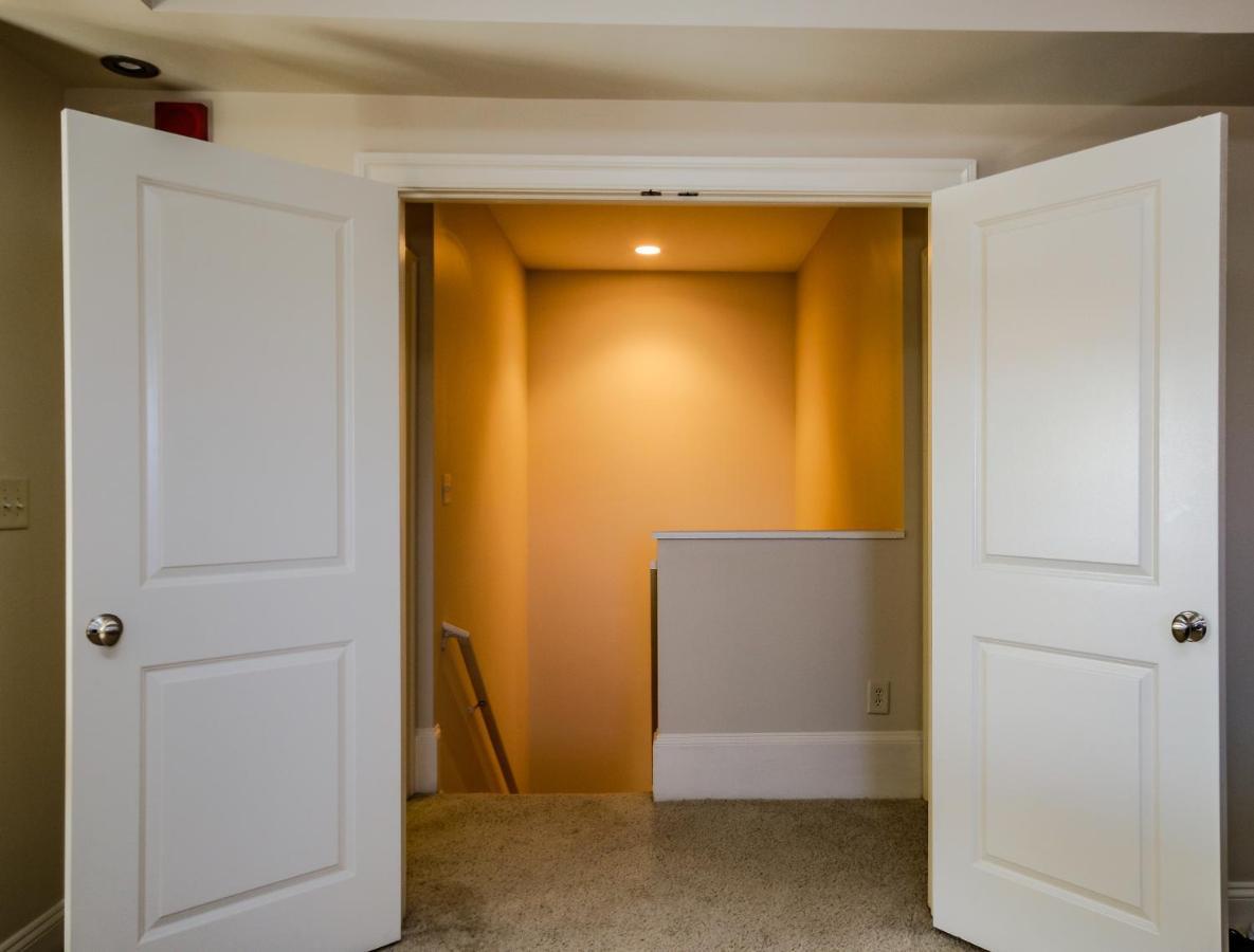 Chase Penthouse At 39 West Baltimore Inner Harbor Convention Center Free Indoor Parking One And Two Bedrooms Eksteriør billede