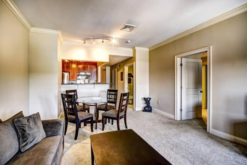 Chase Penthouse At 39 West Baltimore Inner Harbor Convention Center Free Indoor Parking One And Two Bedrooms Eksteriør billede