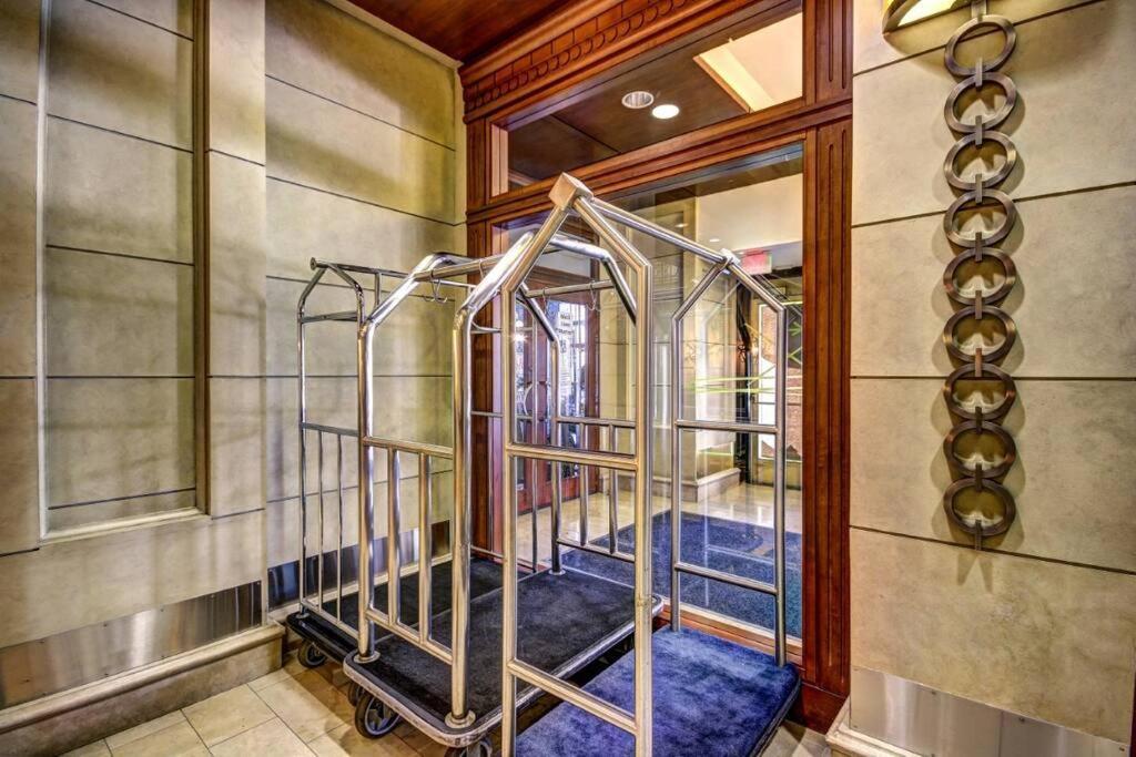 Chase Penthouse At 39 West Baltimore Inner Harbor Convention Center Free Indoor Parking One And Two Bedrooms Eksteriør billede