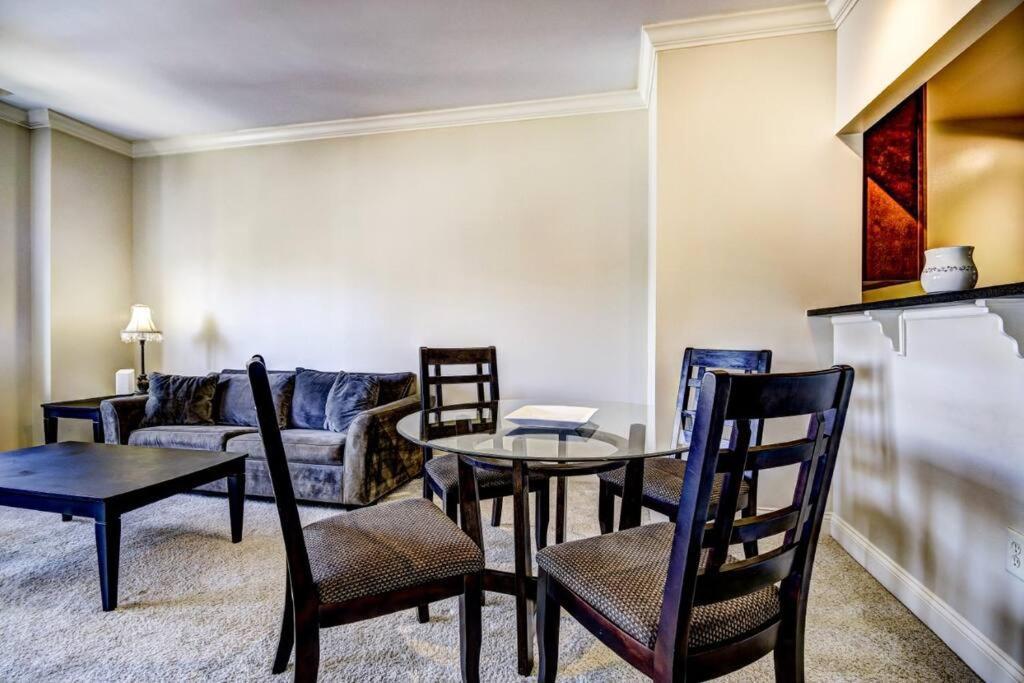 Chase Penthouse At 39 West Baltimore Inner Harbor Convention Center Free Indoor Parking One And Two Bedrooms Eksteriør billede
