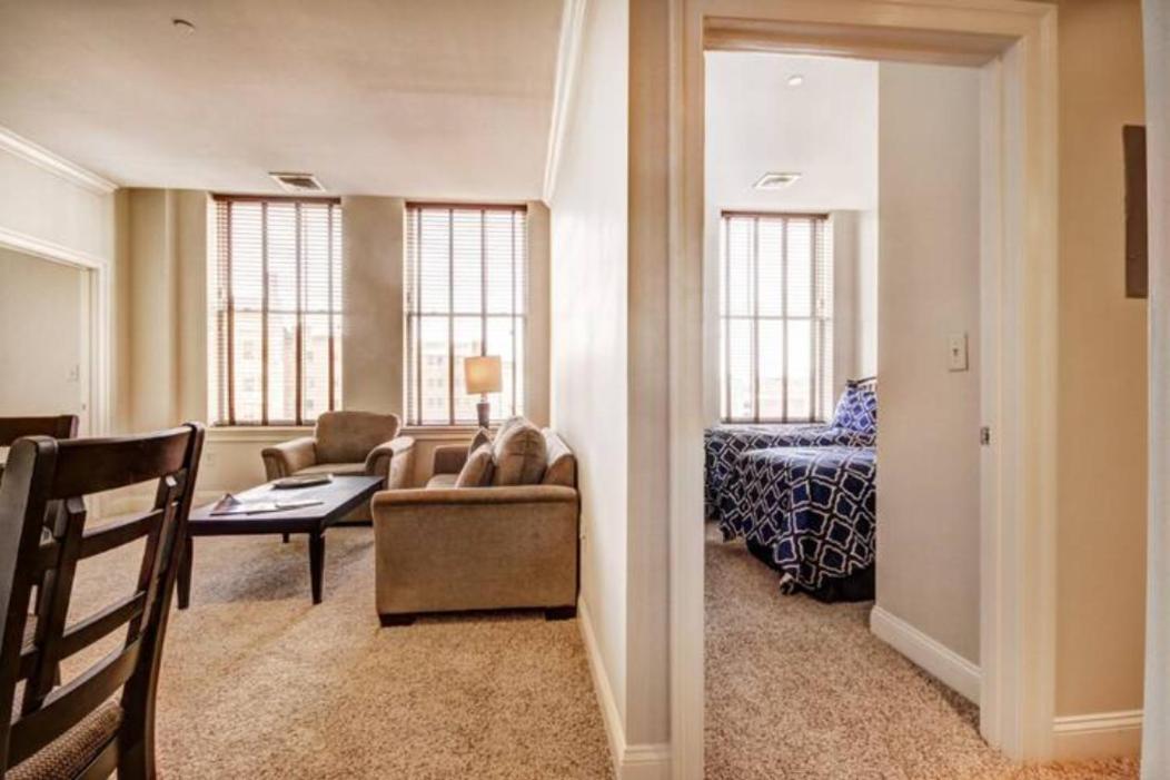 Chase Penthouse At 39 West Baltimore Inner Harbor Convention Center Free Indoor Parking One And Two Bedrooms Eksteriør billede
