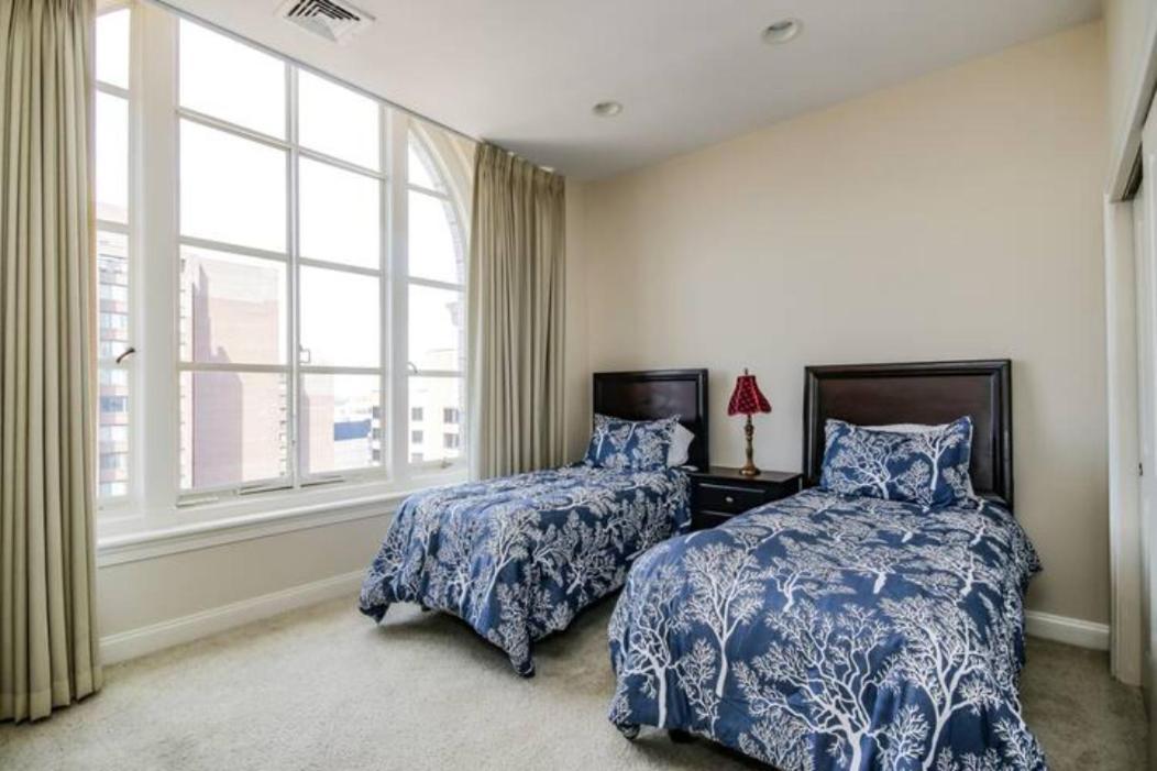 Chase Penthouse At 39 West Baltimore Inner Harbor Convention Center Free Indoor Parking One And Two Bedrooms Eksteriør billede