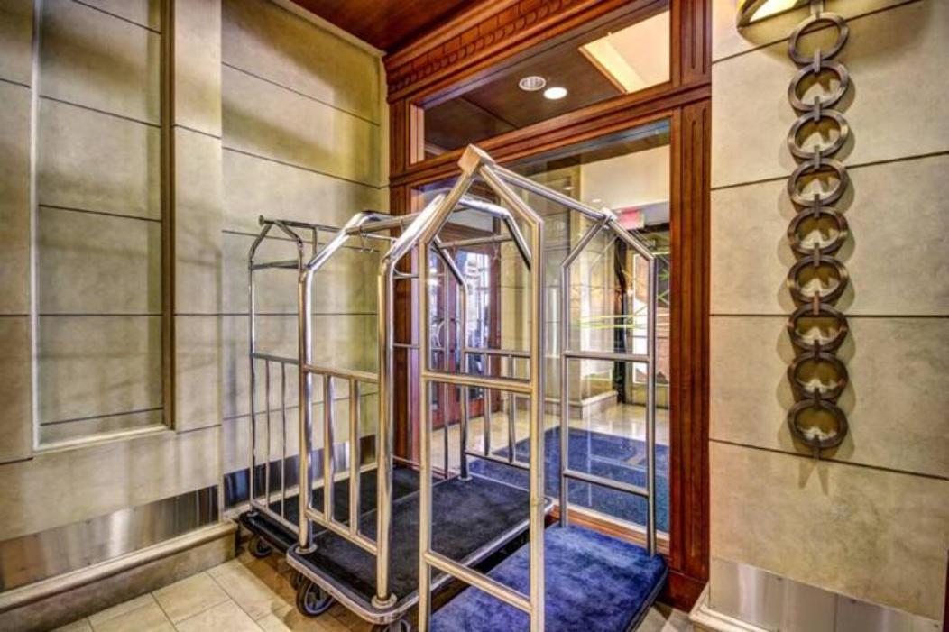 Chase Penthouse At 39 West Baltimore Inner Harbor Convention Center Free Indoor Parking One And Two Bedrooms Eksteriør billede