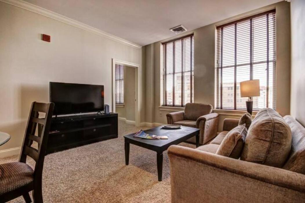 Chase Penthouse At 39 West Baltimore Inner Harbor Convention Center Free Indoor Parking One And Two Bedrooms Eksteriør billede
