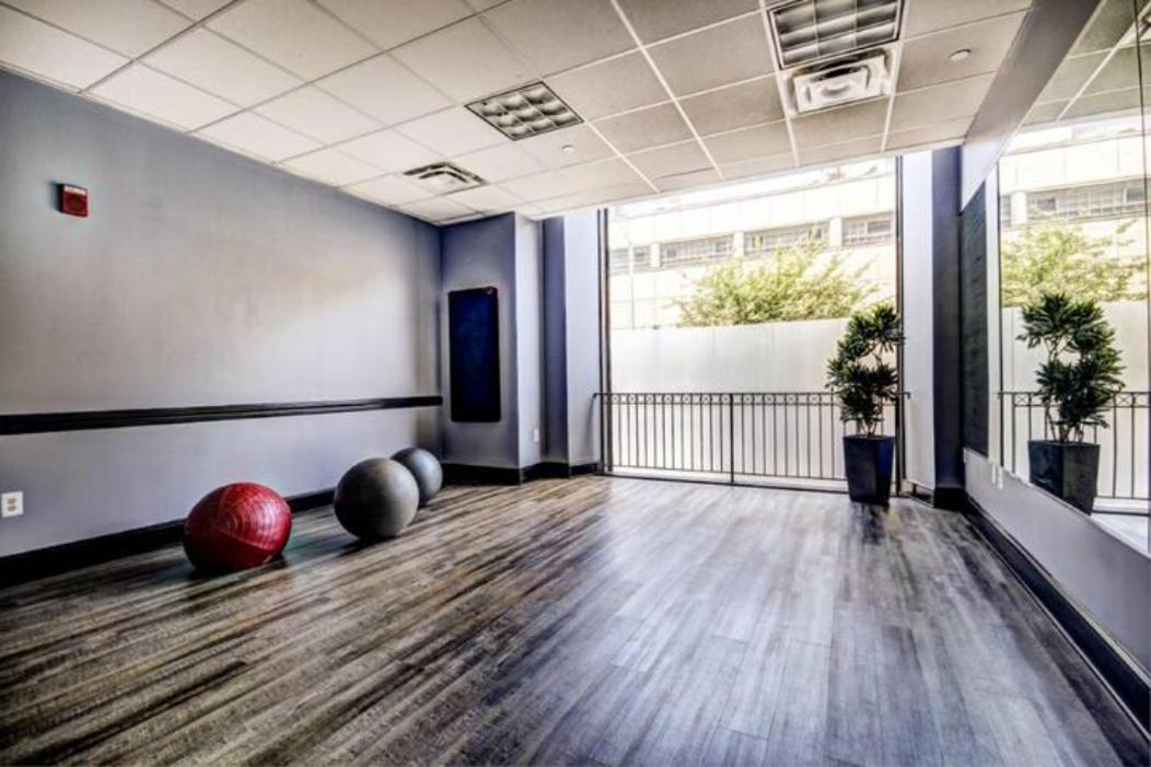 Chase Penthouse At 39 West Baltimore Inner Harbor Convention Center Free Indoor Parking One And Two Bedrooms Eksteriør billede